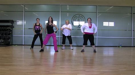 ZUMBA Waka Waka! - YouTube