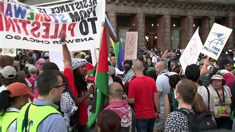 Pro Palestinian Protesters Rally Outside Dnc Convention Youtube