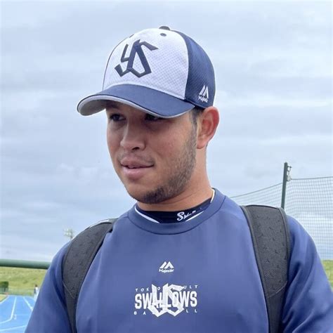 【ヤクルト】ヤフーレ、村上へ 200号「打って」外国人投手初の巨人戦初登板から2戦連続完封へ スポーツ報知