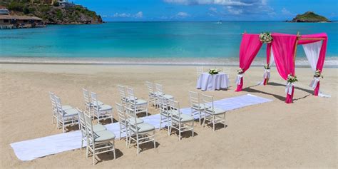 Beach wedding venue in Royalton Antigua - Caribbean Islands