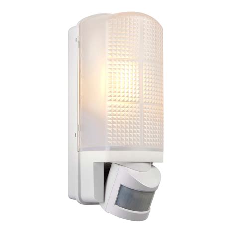 Motion Outdoor Bulkhead Pir Wall Light White Ip44 48740