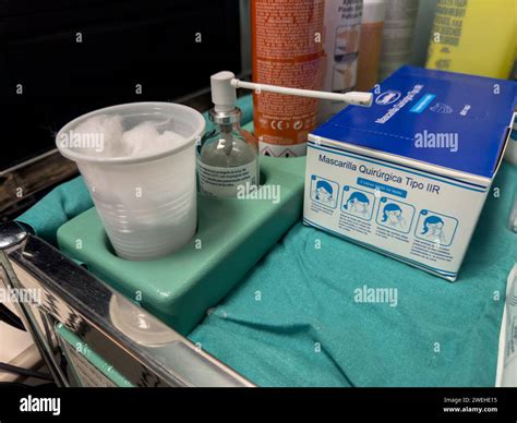 Medical equipment in hospital emergency room Stock Photo - Alamy