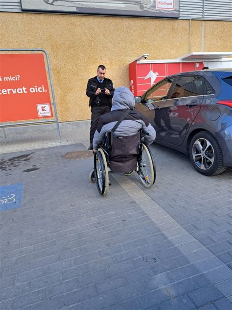 Foto Surpriz N Parcarea Kaufland Din Alba Iulia Un B Rbat Care