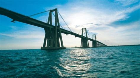 El Puente Sobre El Lago A Os Como Cono De Maracaibo Haiman El Troudi