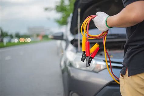 Autobatterie Berbr Cken Richtig Starthilfe Geben