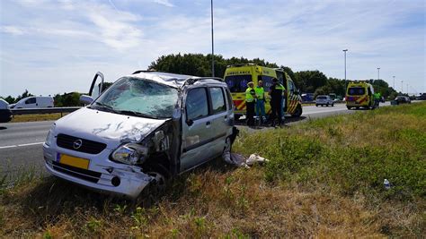 Auto Slaat Over De Kop Na Ongeval Op A58 Bij Molenschot Gilze En Rijen