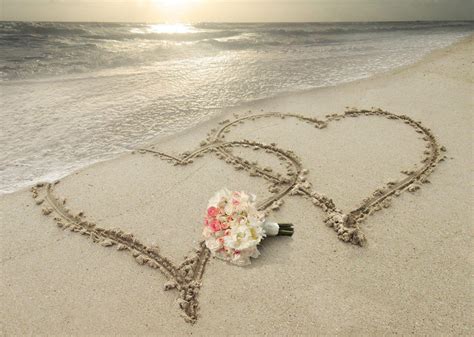 Heart Beach Wallpapers - Top Free Heart Beach Backgrounds - WallpaperAccess