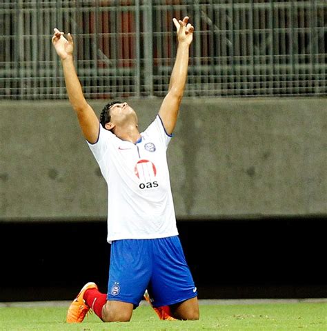 Ele Fahel Volante Rouba A Cena E Se Torna Artilheiro No Elenco Do