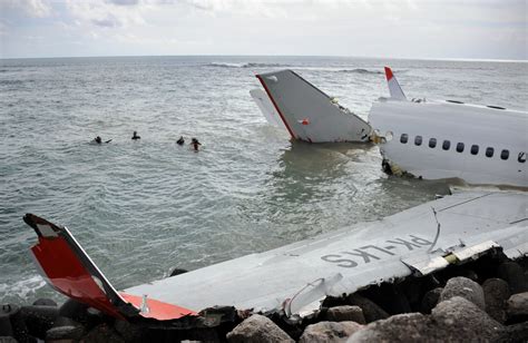 Experts Weigh In On Why Lion Air Flight 610 Crashed