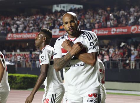 Atuações ENM São Paulo domina o Avaí e Patrick se destaca golaço