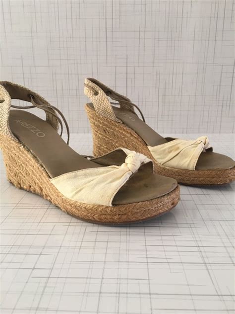 Salto Anabela Arezzo Nude Sandália Feminina Arezzo Usado