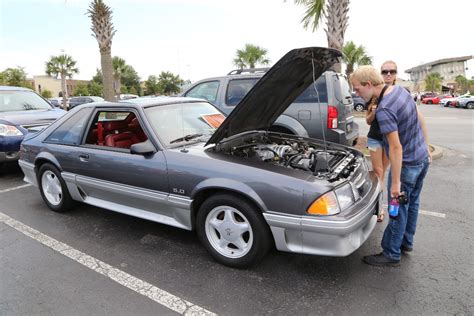 Massive Meet ’n Greet Kicks Off Mustang Week ’17