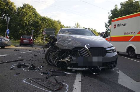 Unfall bei Holzgerlingen Junge Frau bei Zusammenstoß schwer verletzt