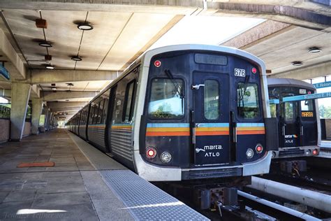 Marta Marta Cq Sits At Hamilton E Holmes Sta Flickr