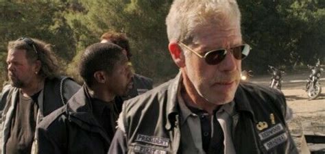 Ron Perlman, Glenn Plummer, Mark Bonne Jr. | Glenn plummer, Rayban wayfarer, Sons of anarchy