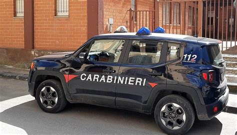 Carabinieri Bloccano Fiume Di Droga Arrestato Enne Con Kg Di