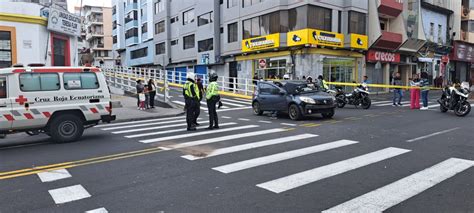 Accidente En El Centro De Ambato Deja Dos Personas Heridas Diario La Hora