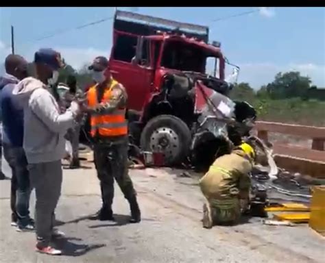 Tres Muertos Y Tres Heridos Durante Accidente En Azua