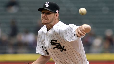 White Sox Ace Chris Sale Fractures Foot Out For 3 Weeks Baseball