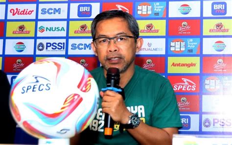 3 Tahun Bersama Persebaya Ini Perjalanan Aji Santoso Mulai Dari Raih