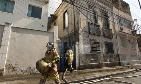 Incêndio Atinge Imóvel De 1909 Na Praça Da Bandeira Jornal O Globo