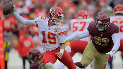 Patrick Mahomes agrees to restructured contract with Chiefs - The ...