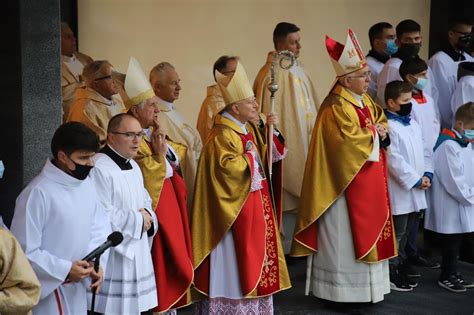 Abp Marek J Draszewski W Strachocinie W Zatroskaniu O Rzeczpospolit