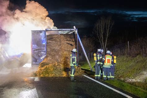 Update Lkw Anh Nger In Vollbrand Vollsperrung Auf Der A