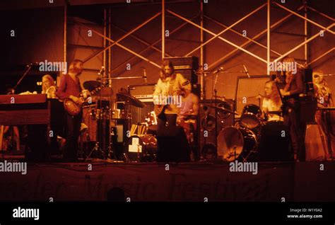 The allman brothers band 1971 hi-res stock photography and images - Alamy