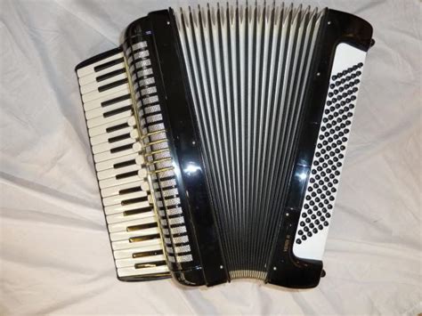 Verdi 2 - The Accordion Shop