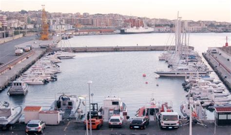 Pesca Abusiva Sequestro Della Capitaneria Di Porto Nel Reggino