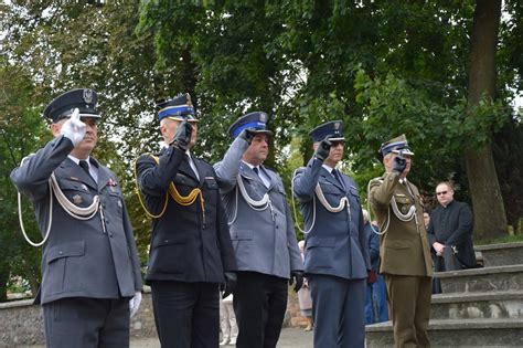 Malbork Uroczystość pod tablicą Sybiraków w 80 rocznicę napaści ZSRR