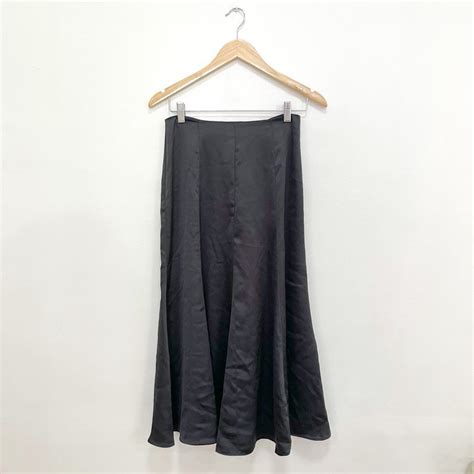 Zara Satin Skirt Women S Fashion Bottoms Skirts On Carousell