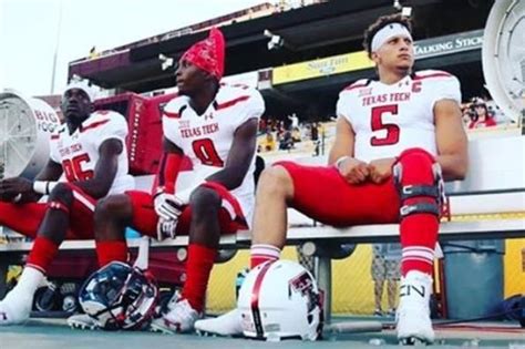 Texas Tech Qb Patrick Mahomes Ii Undergoes Wrist Surgery