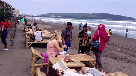 Bule Duduk Manis Di Suasana Pantai Pangandaran Youtube