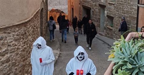 Ni Halloween ni truco o trato en el Alto Aragón almetas y totones