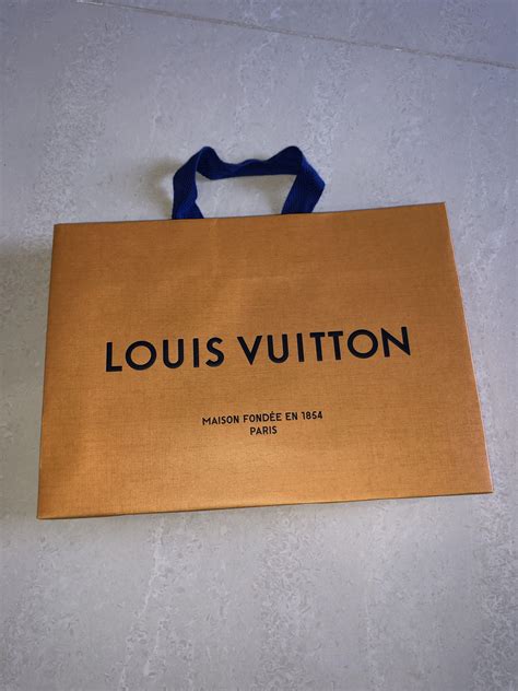 Louis Vuitton Malletier A Paris Maison Fondee En 1854 Bags Unlimited Paul Smith