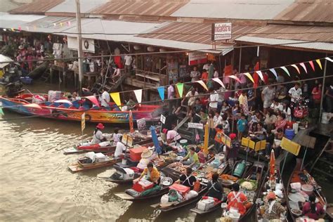 Amphawa Floating Market, Bangkok - Visit with Easy day Thailand Tours