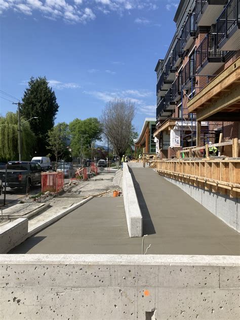 Montrose Square - New Rhodes Construction