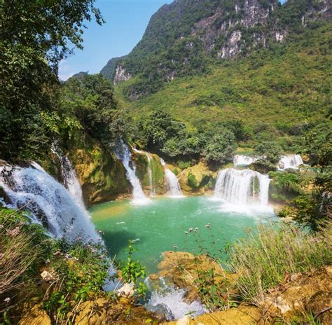 Premium Photo | Waterfall in vietnam