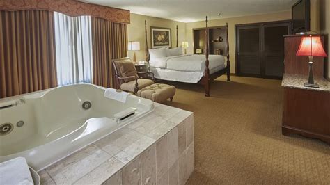 BEST Hotels with HOT TUB in room in Minneapolis ️ 2025