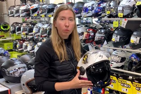 Test Du Casque Scorpion EXO CITY II Par Caroline De Moto Axxe Thonon