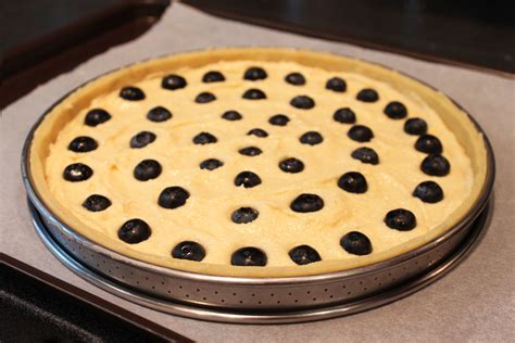 Tarte aux myrtilles et crème diplomate à la vanille Surprises et