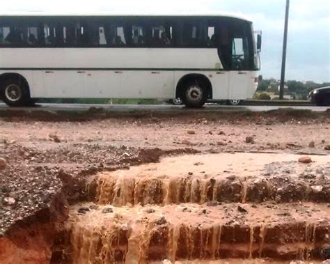 Chuva Forte Durante A Tarde Provoca Estragos Em Divin Polis Fotos Em