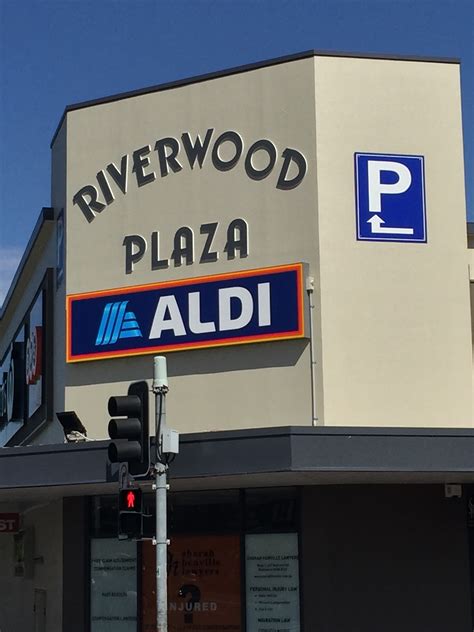 Riverwood Plaza Shopping Centre Woolworths Aldi Post Office