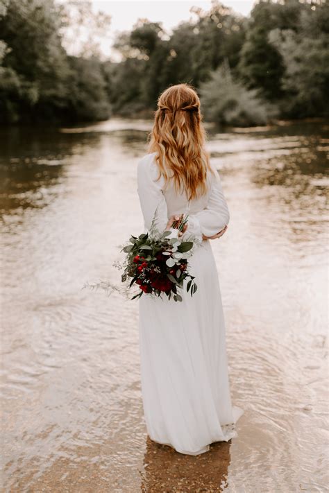 Elopement i grönskande miljö Jess Ethan