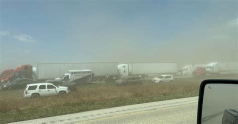 Illinois dust storm blinds drivers, six die in chain-reaction crashes ...