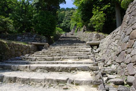 Azuchi Castle Ruins: Revolutionizing Japanese Castle Design » Zooming Japan