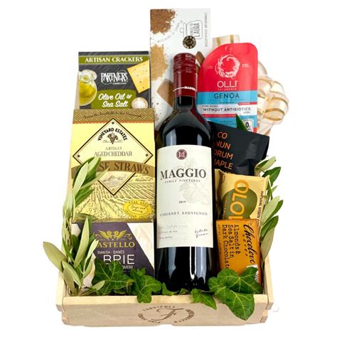 Wine Classic Gift Basket – Fancifull Gift Baskets