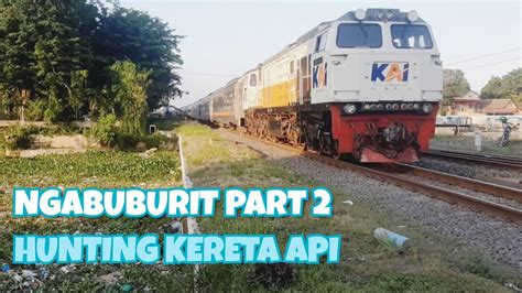 Ngabuburit Part Sambil Hunting Kereta Api Di Stasiun Wonokromo Youtube